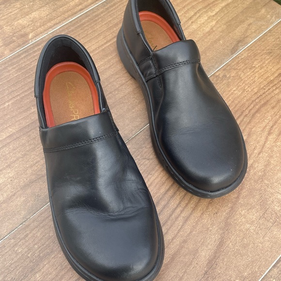 Women's Clarks Pro Gem Black Leather Size 8W - Picture 2 of 7